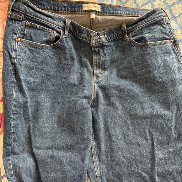 Abercrombie & Fitch Denim - Abercrombie & Fitch Blue Straight Mid Rise Jeans